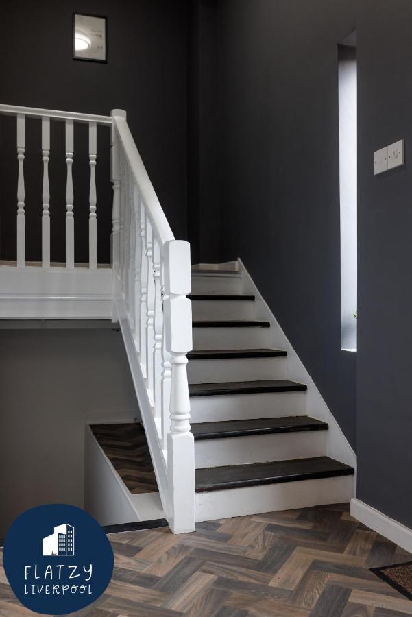 Flatzy - 6 Bed Oasis Close To Football Stadiums Liverpool Exterior foto